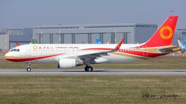 8597_D-AUAH_A320_CHENGDU-AIRLINES-B_resize